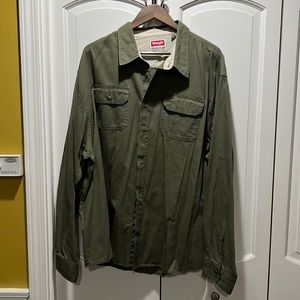Men's Wrangler button down